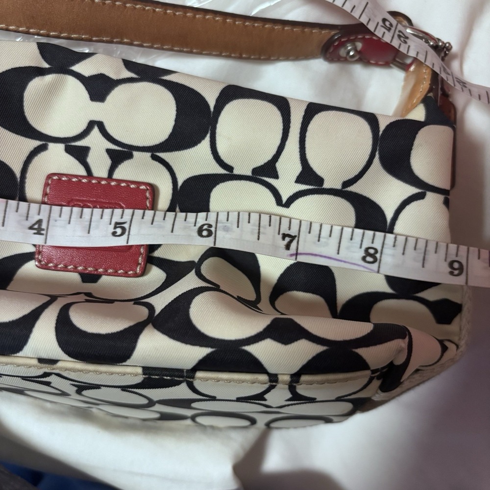 Vintage Y2K Coach Shoulder Bag Purse signature C monogram White Black Hobo - Picture 8 of 9